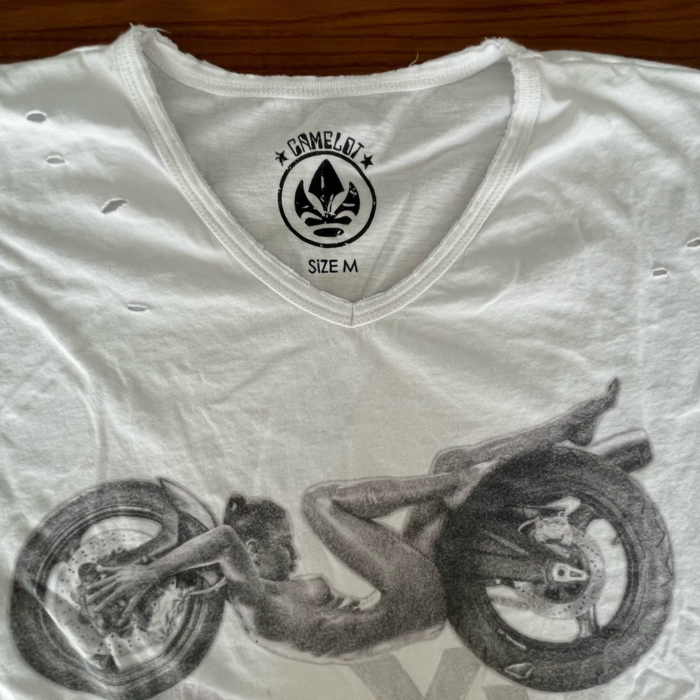 Vintage Sexy White Graphic Tee by Camelot